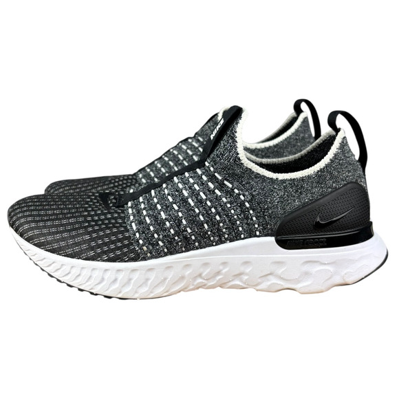 Nike React Phantom Run Flyknit 2 Womens Sz 7 Running Shoes Black Oreo EUC - Picture 2 of 9